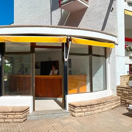 Corcega Beach Apartamento *